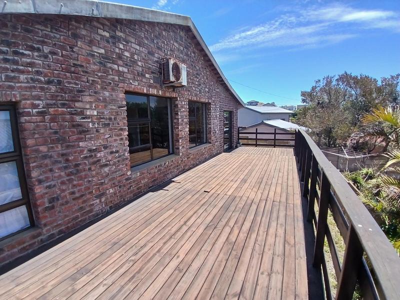 2 Bedroom Property for Sale in Stilbaai Wes Western Cape